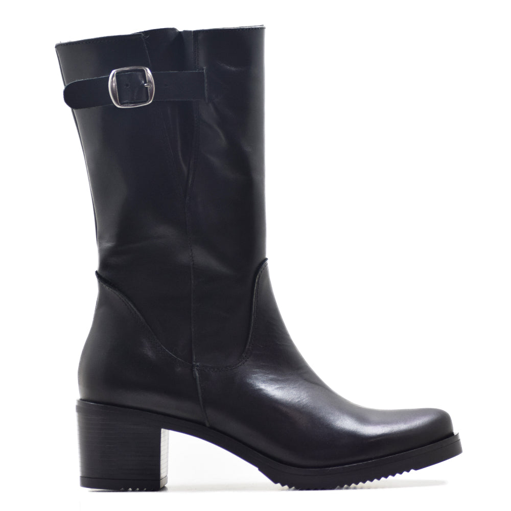CA-1595 BOOT IN BLACK KRUST LEATHER