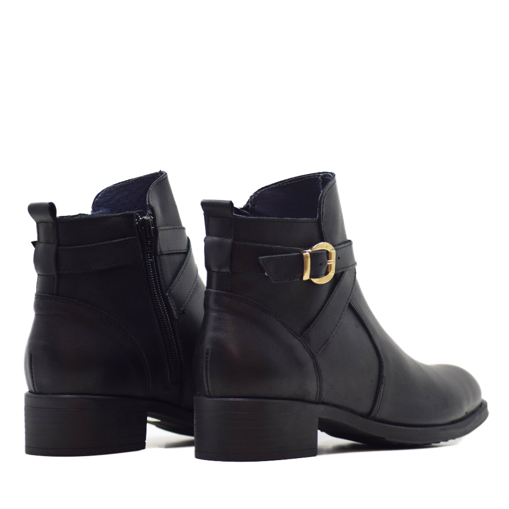 CA-1716 BLACK COY LEATHER BOOT