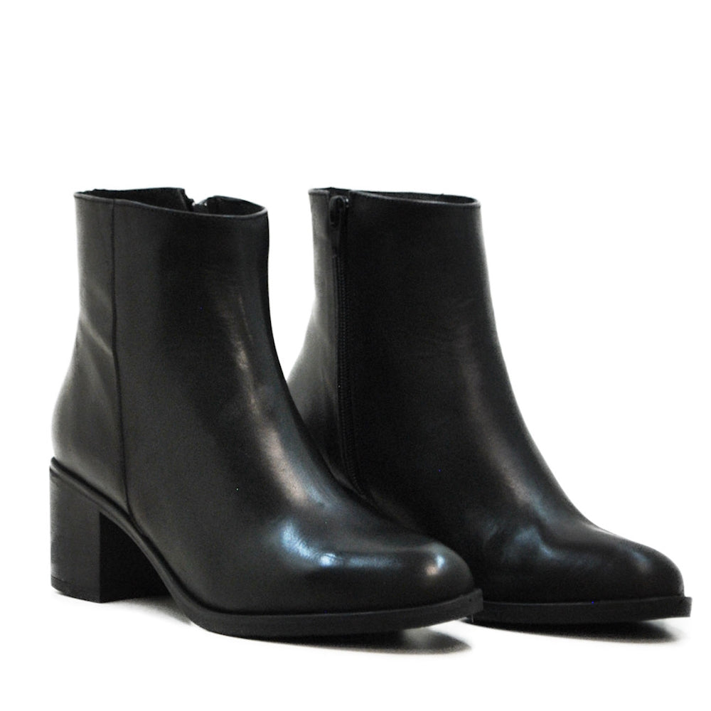 CA-2000 KRUST BLACK BOOT
