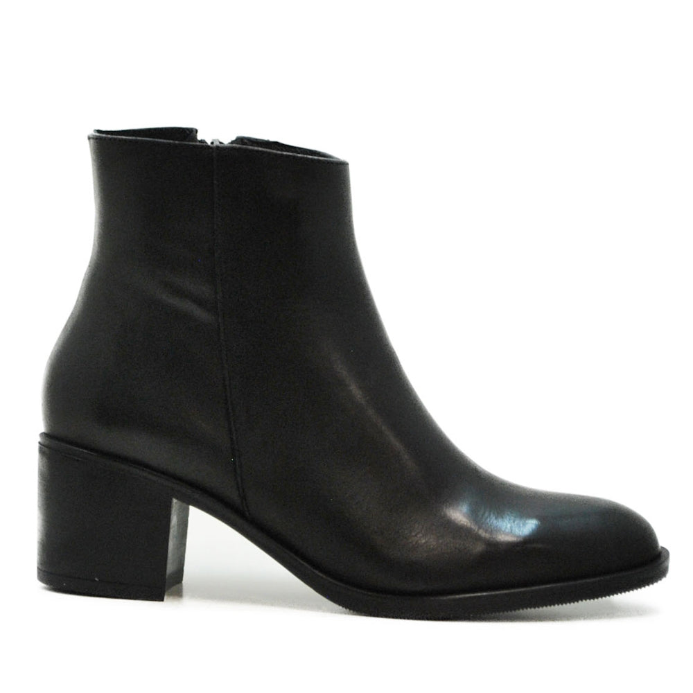 CA-2000 KRUST BLACK BOOT