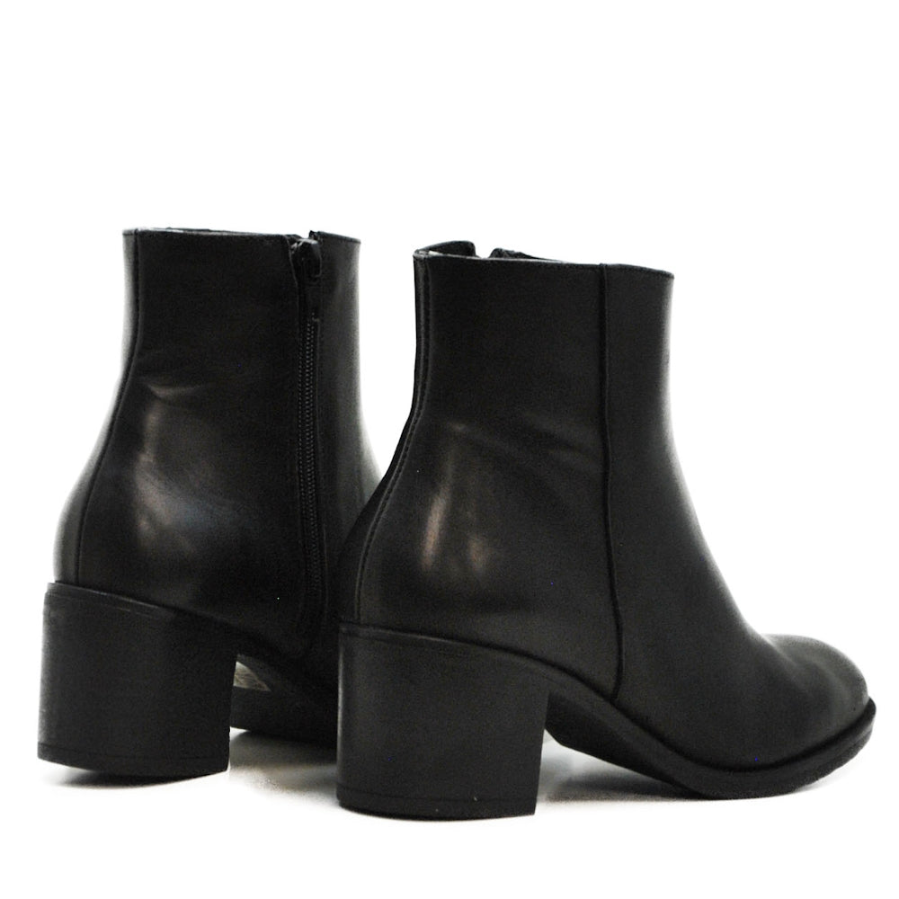 CA-2000 KRUST BLACK BOOT