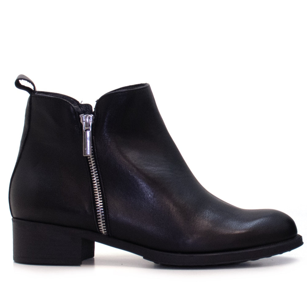 CA-2091 KRUST BLACK BOOT