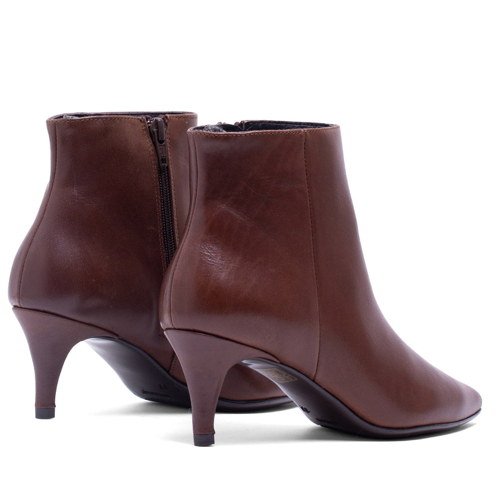 CA-559 BROWN NAPPA BOOT