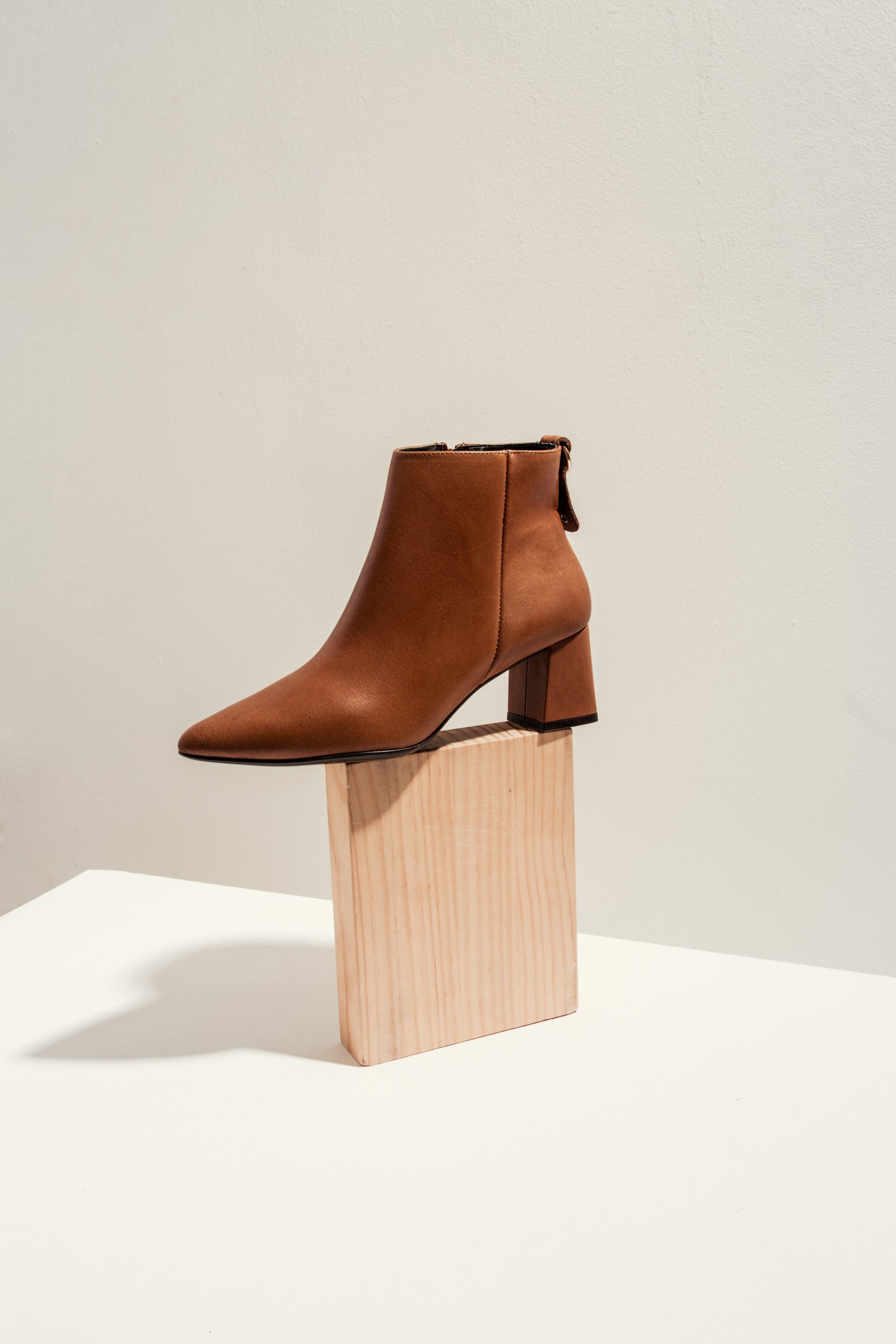 BOTIN ALANA NAPA CUERO