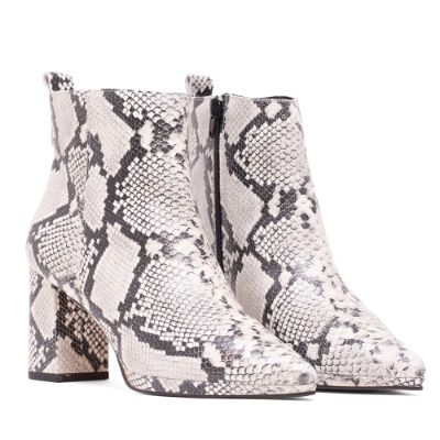 BOTIN BEGOÑA SERPIENTE BLANCA/NEGRA