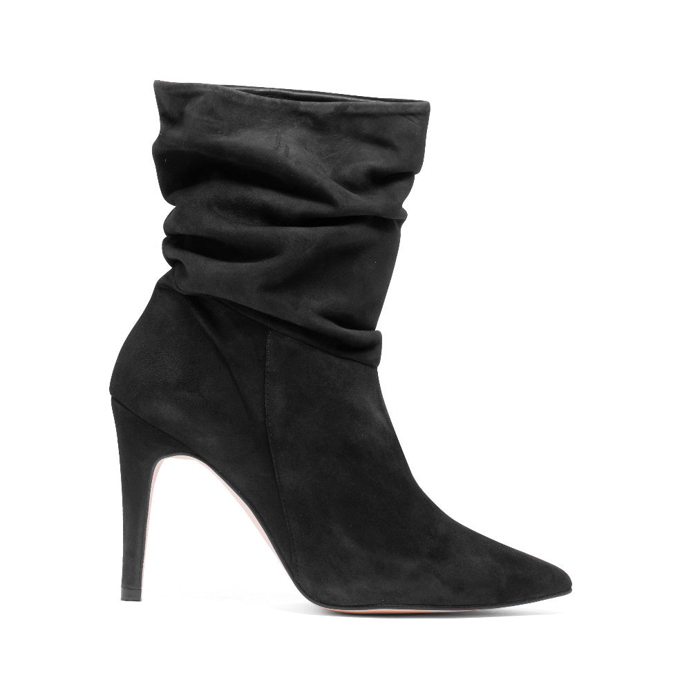 BOTIN INDIRA ANTE NEGRO