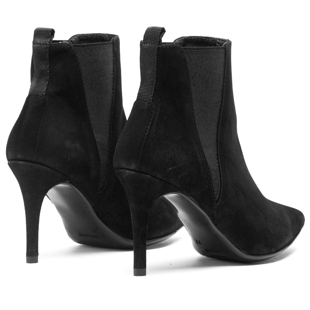 BOTIN ASUN ANTE NEGRO