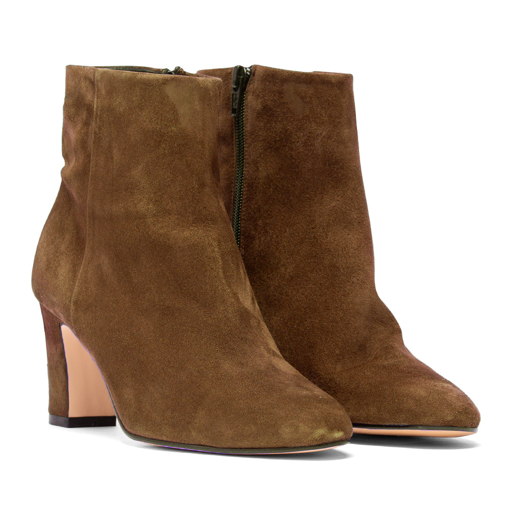 BOTIN MARILO ANTE CUERO