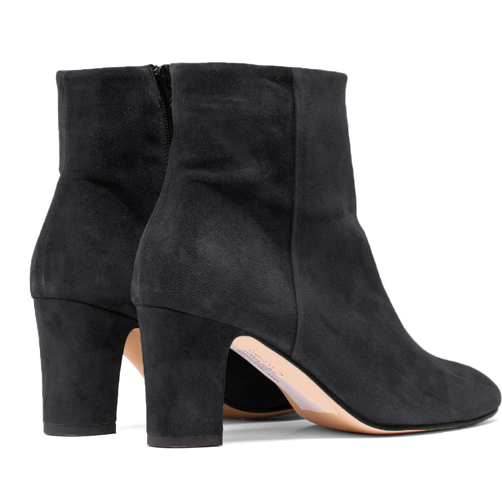 BOTIN MARILO ANTE NEGRO